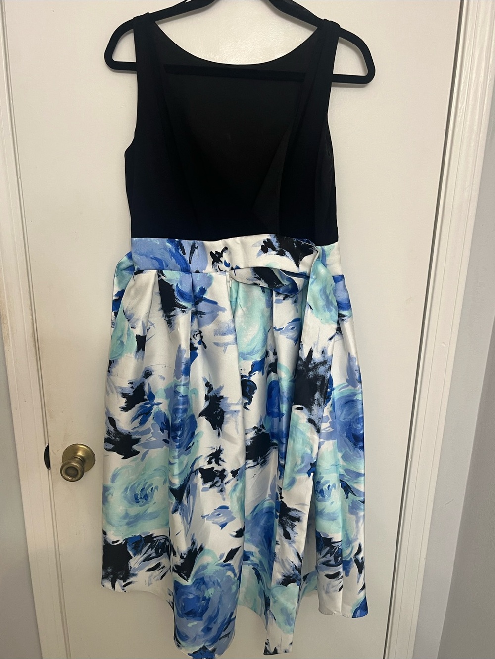 SL Fashions Black Bodice Blue Floral Fit-and-Flare Dress